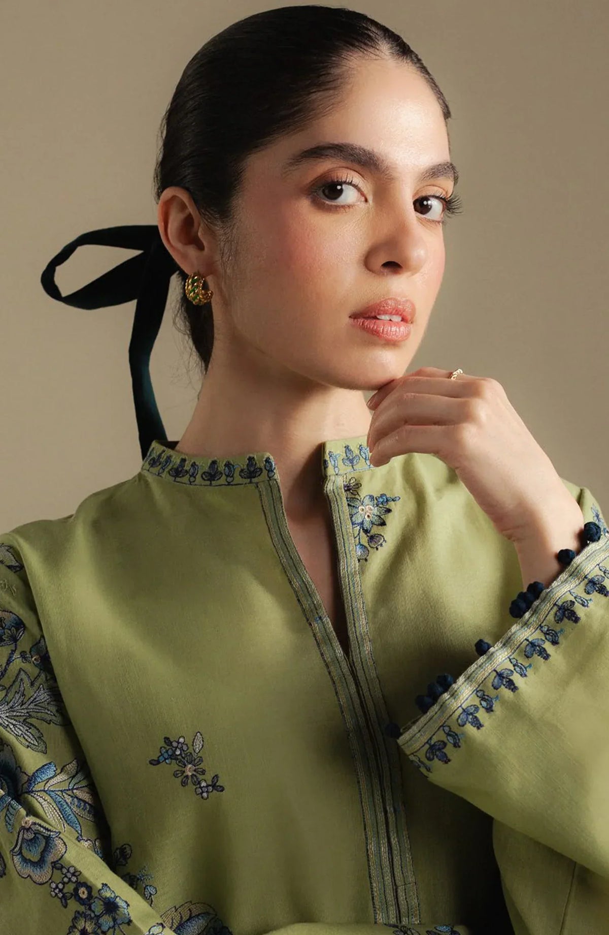 Coco Embroidered Dhanak Three Piece D-228