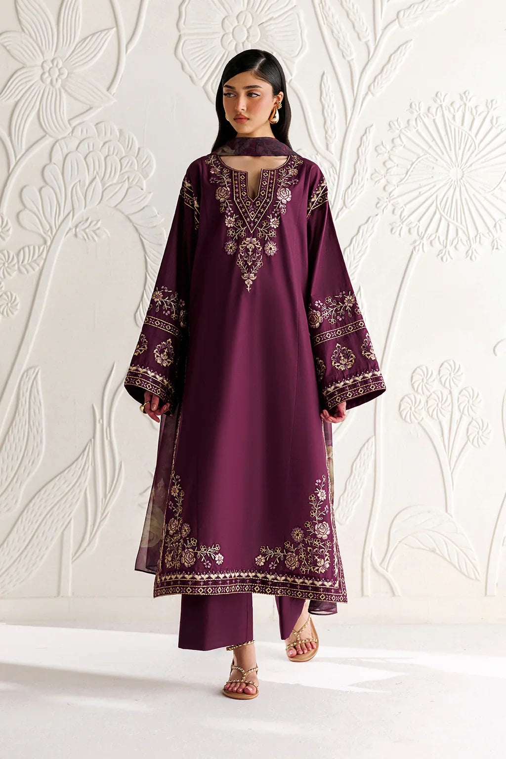 3 Piece - Iznik Embroidered Lawn Suit (Summer Collection) | D-023