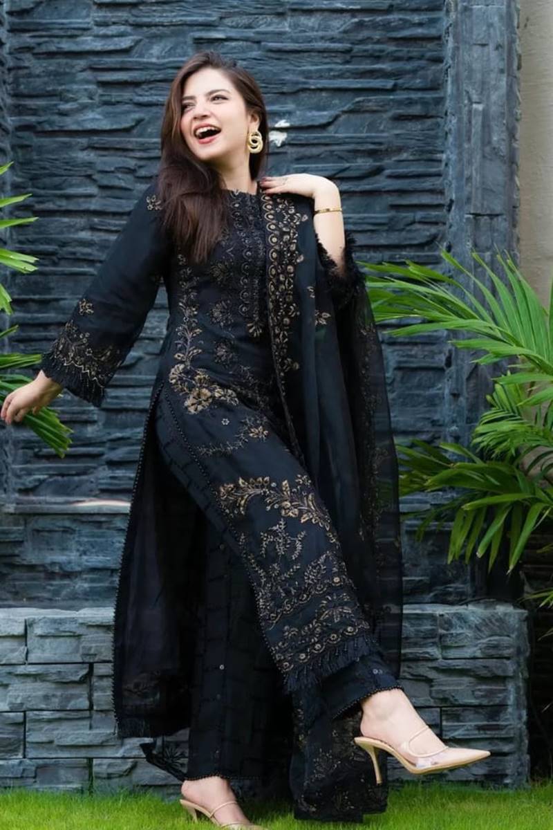 3 Piece - Lawn Embroidered with Chiffon Duppata | FCC - 18405