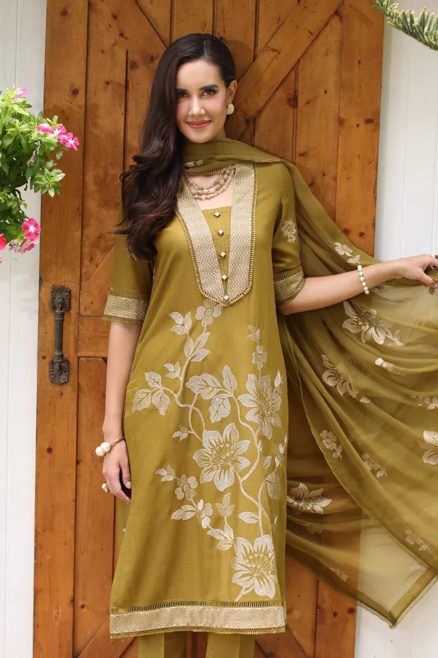 Bareeze Embroidered Lawn Three Piece Winter BR-86