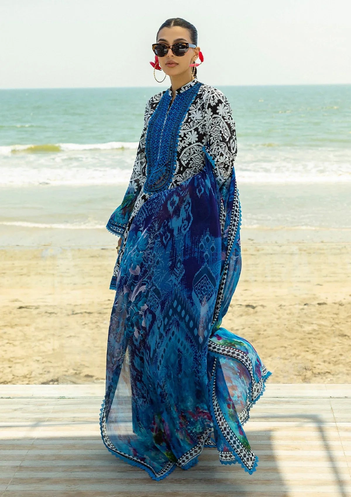 Zainab chotani Embroidered lawn Three Piece ZC-6677