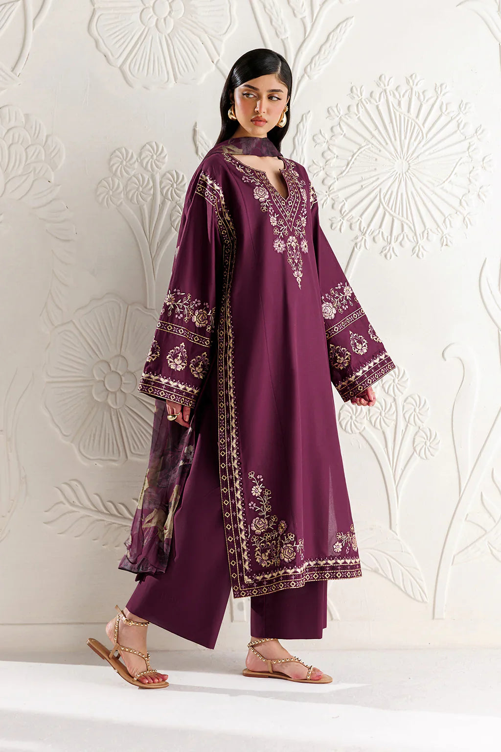 3 Piece - Iznik Embroidered Lawn Suit (Summer Collection) | D-023