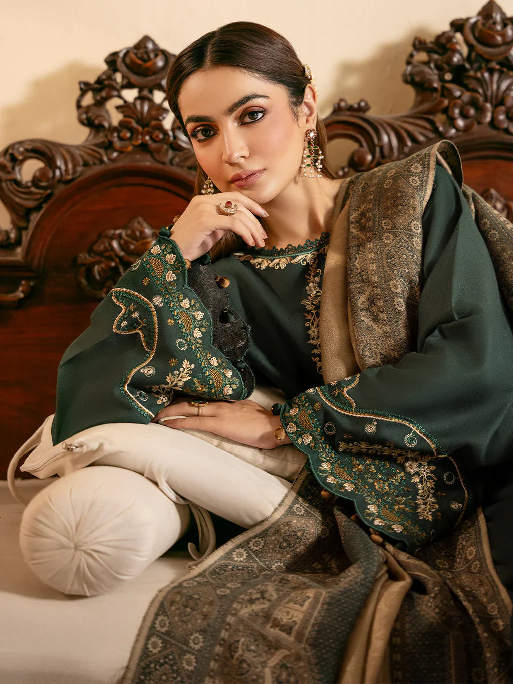 IZEL-3PC Lawn EMBROIDERED Iz-11