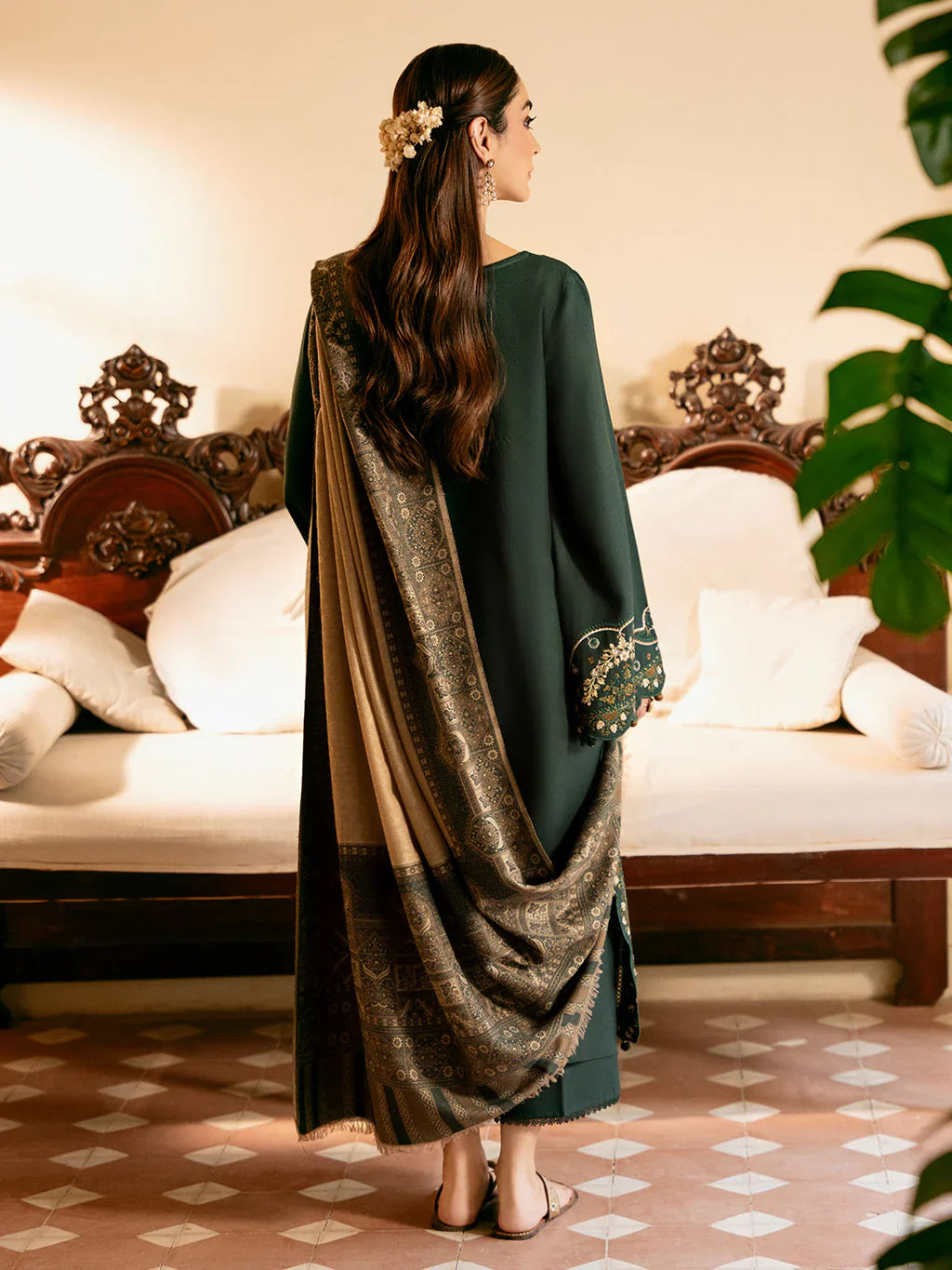 IZEL-3PC Lawn EMBROIDERED Iz-11