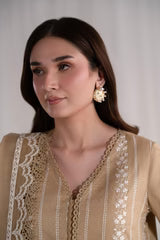 Elaria Akbar Aslam- 3PC Lawn Embroidered Suit - D-138