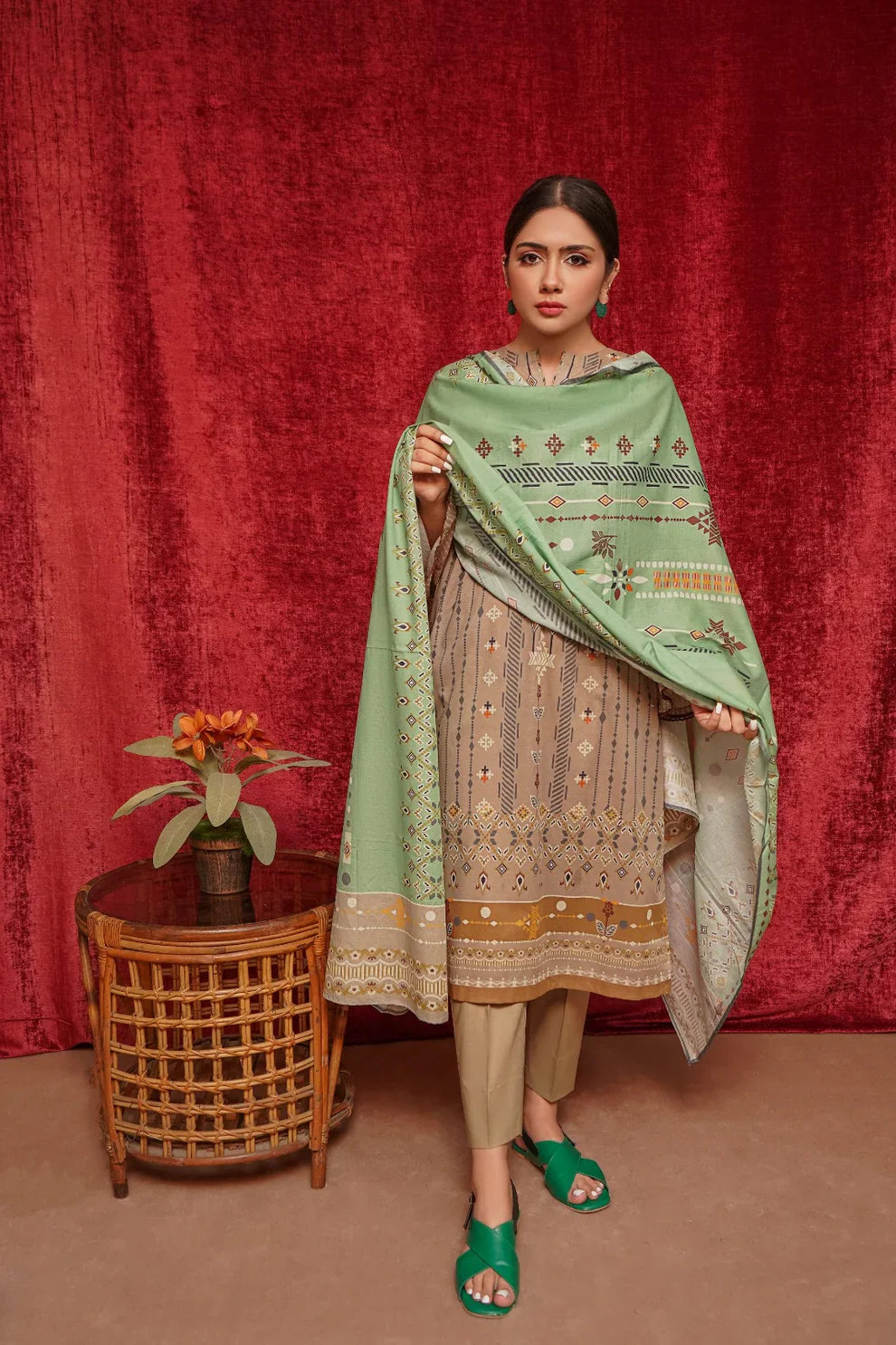 3 Piece - Khaddar Printed Suit (Urge) | D - 600