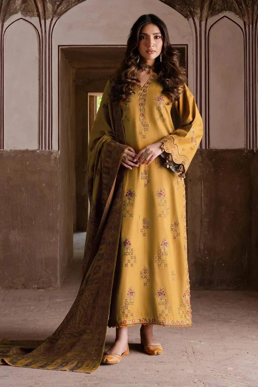Sapphire D-999 Embroidered Lawn 3pc