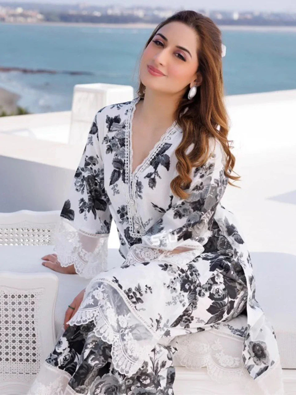 Women Floral 3 Piece - Printed Lawn Suit | D - 880)